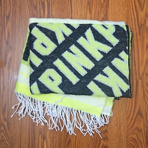 Victoria's Secret PINK Logo Oversized Scarf - Picture 2 of 8